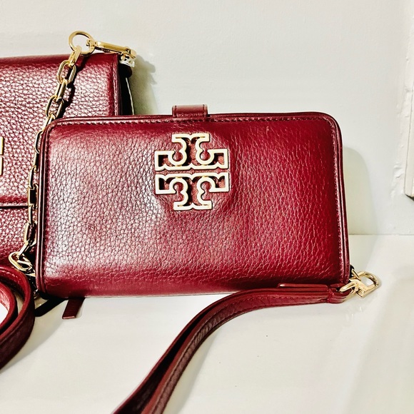 Tory Burch Authentic Goldtone Chain Slingbag & Wristlet/CP case Leather Burgundy - Picture 2 of 16